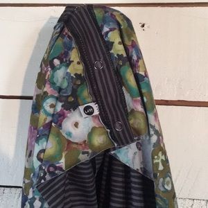 Reversible Urban Halo infinity scarf